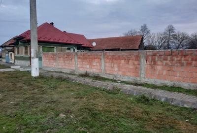 Casă cu 4 camere în Cârța - 6