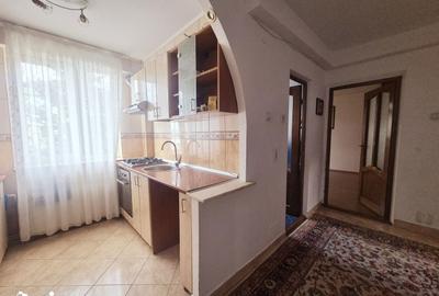 Apartament cu 2 camere decomandat în Precista
