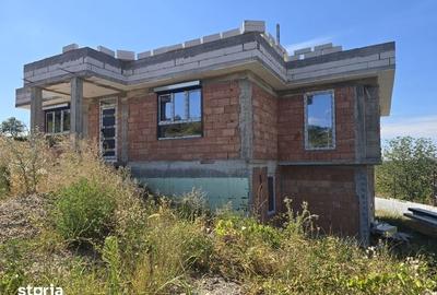 Casă cu 4 camere cu Teren 172 Mp în Oncea