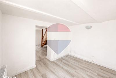 Casă cu 3 camere cu Teren 305 Mp în IAR