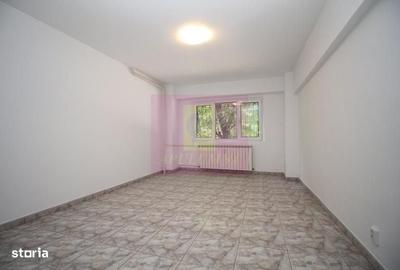 Apartament cu 3 camere decomandat în Decebal