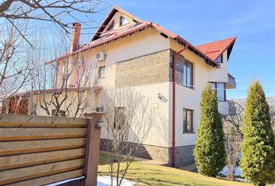 Casă cu 8 camere cu Teren 1280 Mp în Valea Doftanei