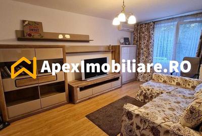 Apartament cu 3 camere decomandat în Tei