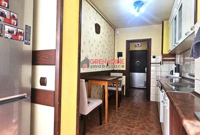 Apartament cu 2 camere semidecomandat, mobilat în Florilor