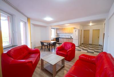 Apartament cu 3 camere decomandat în Zorilor