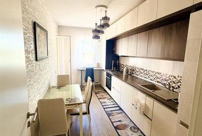 Apartament cu 2 camere decomandat, mobilat în Tractorul - 5