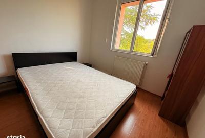 Apartament cu 3 camere decomandat în Podu Roș - 4