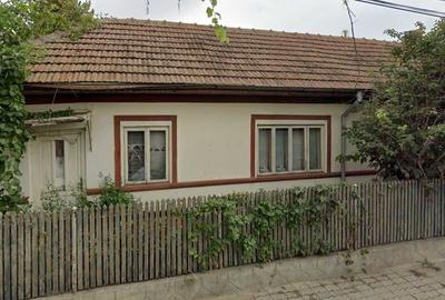 Casă cu 4 camere în Fetești-Gară