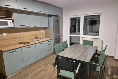 Apartament cu 4 camere decomandat în Central - 1