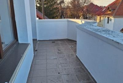 Casă individuală cu 7 camere cu Canalizare în Parcul Carol - 15