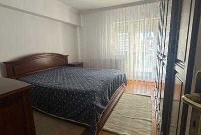 Apartament cu 4 camere, mobilat în Central - 1