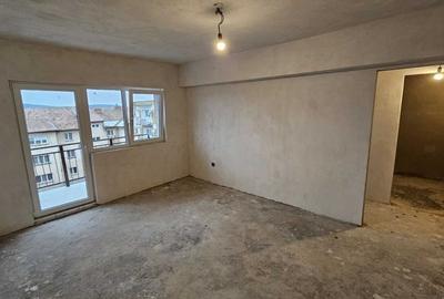 Apartament cu 2 camere semidecomandat în Sud