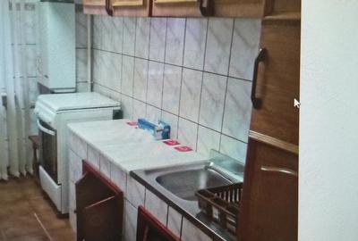 Garsonieră decomandată în Trivale