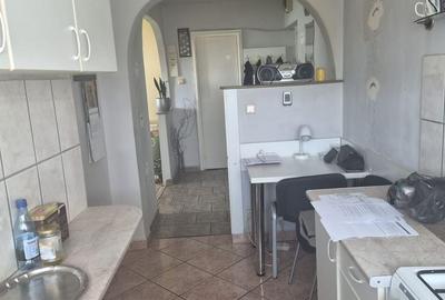 Apartament cu 2 camere decomandat în Budai