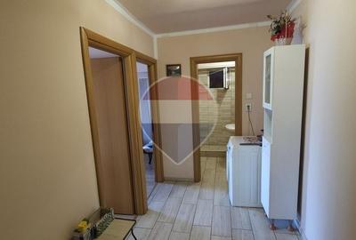 Apartament cu 3 camere decomandat în Doamna Ghica