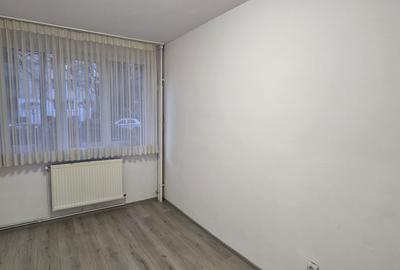 Apartament cu 3 camere decomandat în Tudor - 1