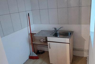 Garsonieră semidecomandată în Micro 6 - 4