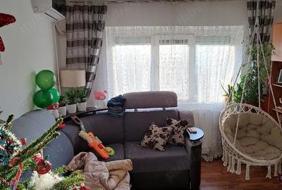 Apartament cu 2 camere decomandat în 1 Mai