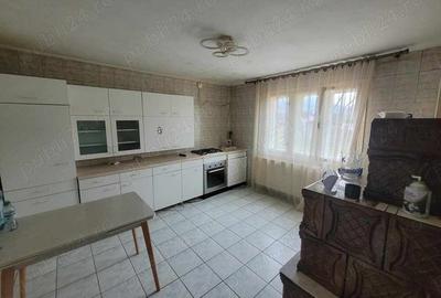 Casă cu 6 camere cu Teren 671 Mp în Câmpulung Moldovenesc