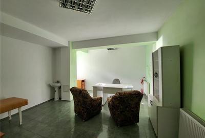 Spațiu comercial, de 150 mp, în Central - 9