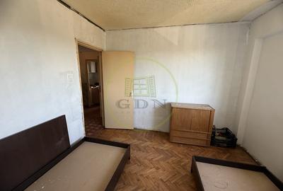 Apartament cu 4 camere semidecomandat în Calea București - 3