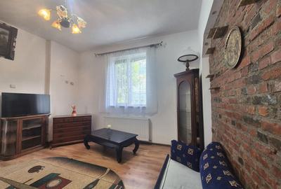 Apartament cu 2 camere decomandat, mobilat în 13 Decembrie - 2