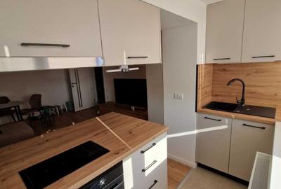 Apartament cu 3 camere decomandat în Faleza Nord