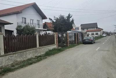 Teren de 457 mp, în Central