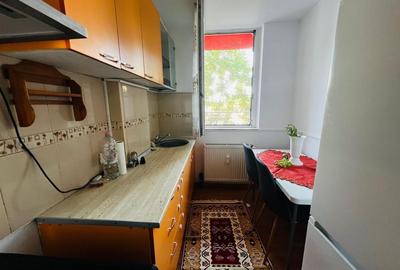 Apartament cu 2 camere decomandat în UTA - 4