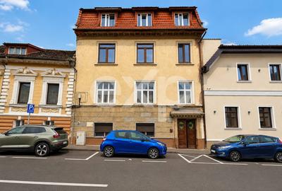 Apartament cu 3 camere decomandat, mobilat în Schei - 2