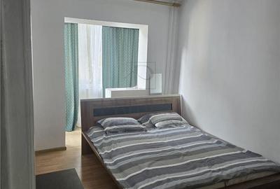 Apartament cu 3 camere decomandat în Medicină