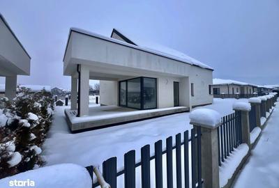Casă cu 4 camere cu Teren 500 Mp în Central