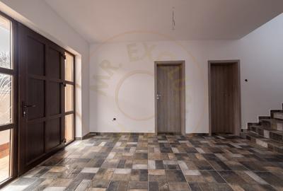 Casă individuală cu 8 camere cu Canalizare în Izvorani - 6