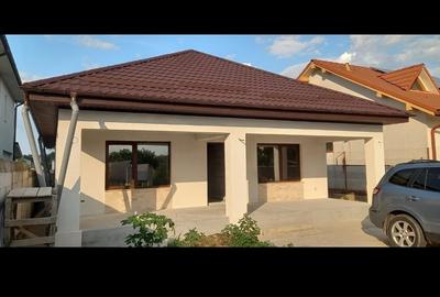 Casă individuală cu 4 camere cu Teren 530 Mp în Cumpăna