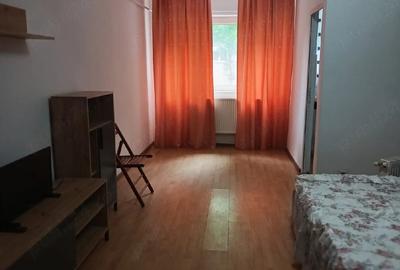 Garsonieră decomandată în Central - 1