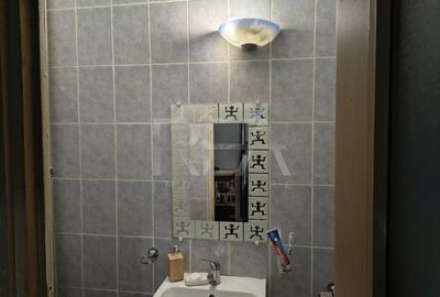 Apartament cu 3 camere semidecomandat, mobilat în 13 Septembrie - 4