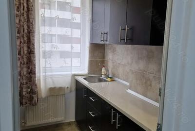 Inchirieriz garsoniera Militari Residence - 2