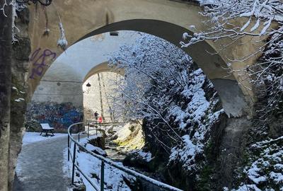 Apartament cu 3 camere nedecomandat în Centrul Istoric
