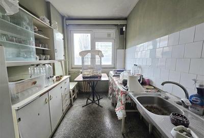 Apartament cu 3 camere semidecomandat în Bucureștii Noi - 13