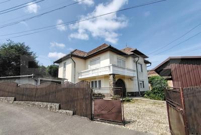 Casă cu 5 camere cu Teren 350 Mp în Târnăveni - 3