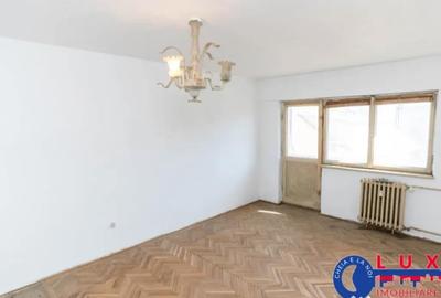 Apartament cu 2 camere decomandat în Piața Nouă - 1