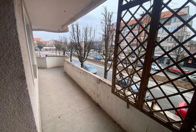 Inchiriez apt minim 6 luni , loc parcare ,cablu si internet,balcon mare - 5