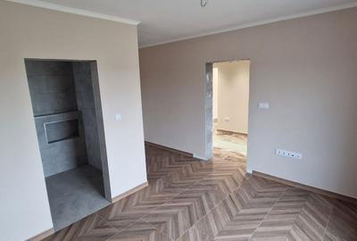 Casă cu 3 camere decomandat cu Canalizare în Agigea - 3