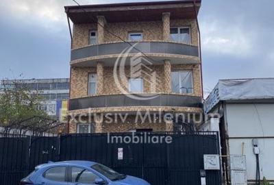 Casă individuală cu 5 camere cu Canalizare în Barbu Văcărescu