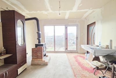 Casă individuală cu 2 camere cu Canalizare în Schela - 4