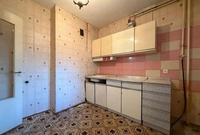 Garsonieră decomandată în Complex Studențesc