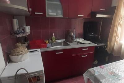 Apartament cu 2 camere nedecomandat în Decebal