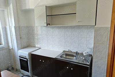 Garsonieră decomandată în Central - 2