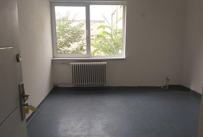 Birou, de 1,500 mp, în Central - 1