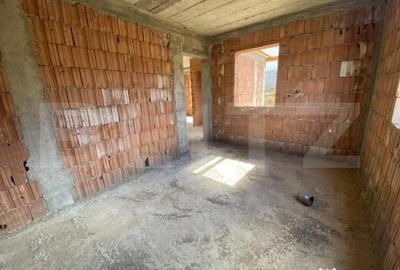 Casă cu 3 camere cu Teren 500 Mp în Central - 13